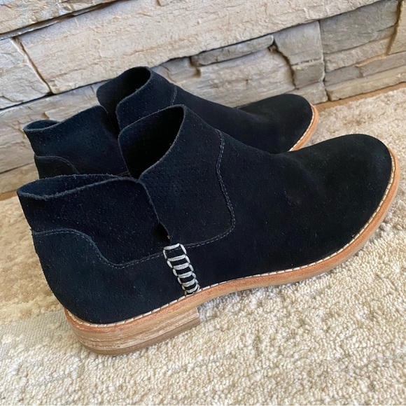 Clarks Edenvale Bella Black Suede Leather Ankle Boots Booties Pull On: 6 - Picture 3 of 10